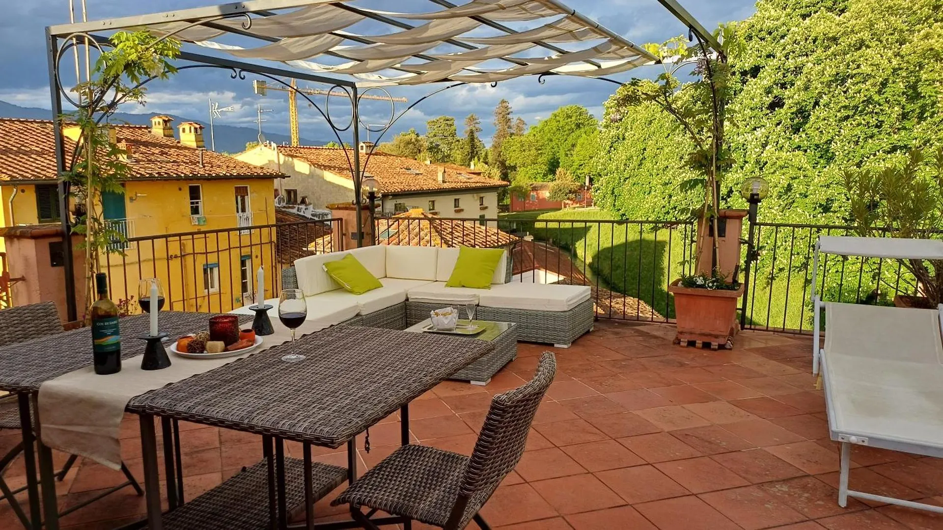 La Terrazza Fra Le Torri Apartamento Lucca