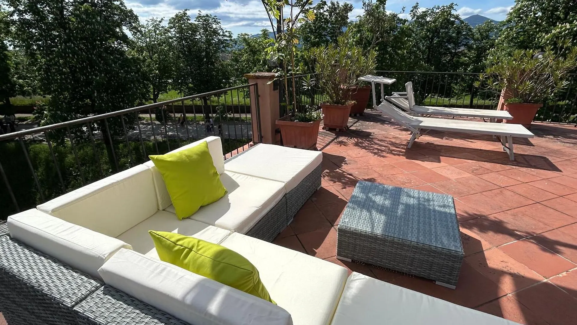 La Terrazza Fra Le Torri Apartment Lucca Italy