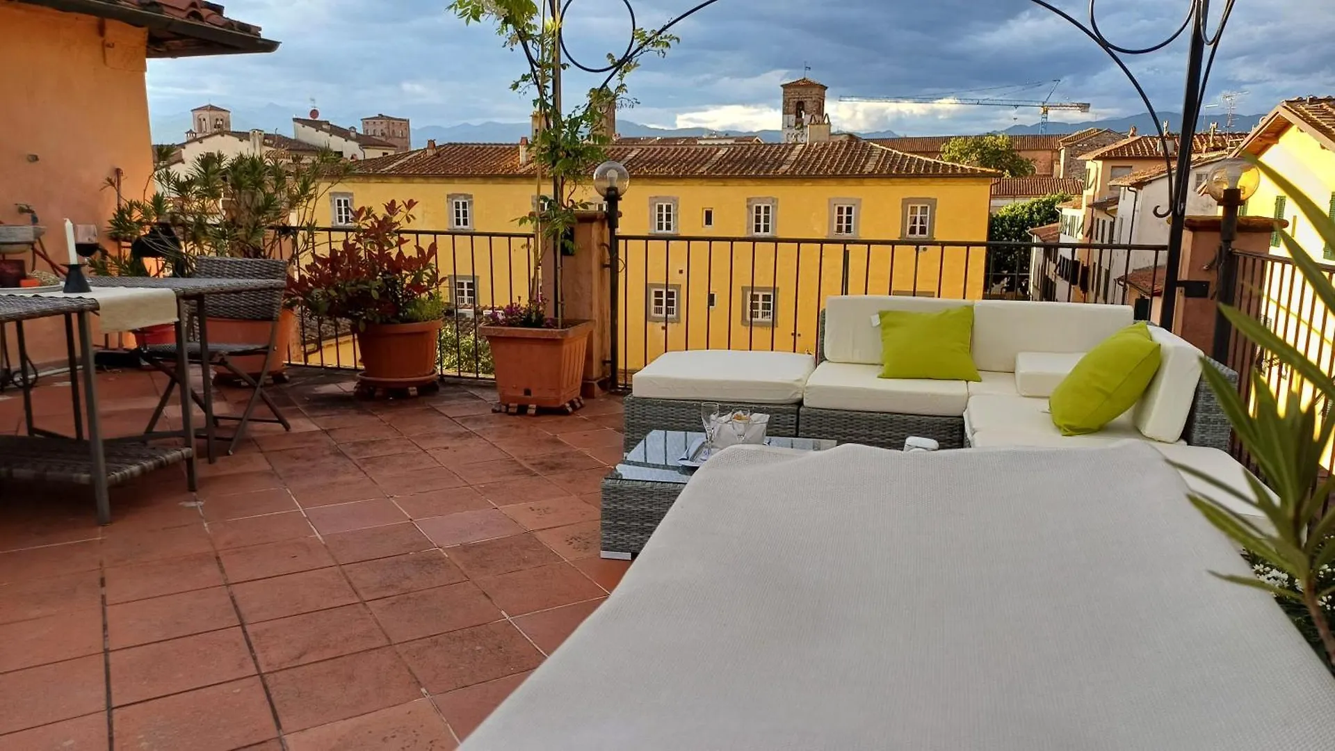 La Terrazza Fra Le Torri Apartment Lucca