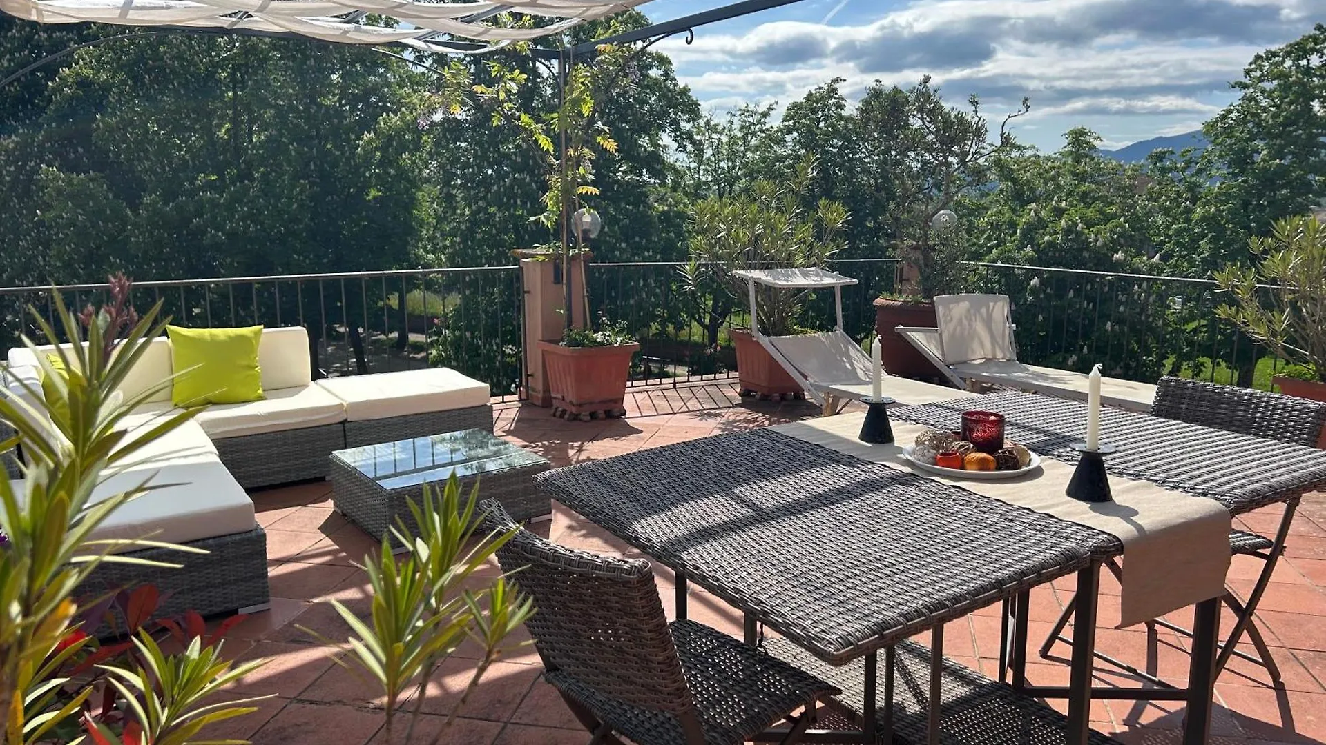 La Terrazza Fra Le Torri Apartment Lucca Italy